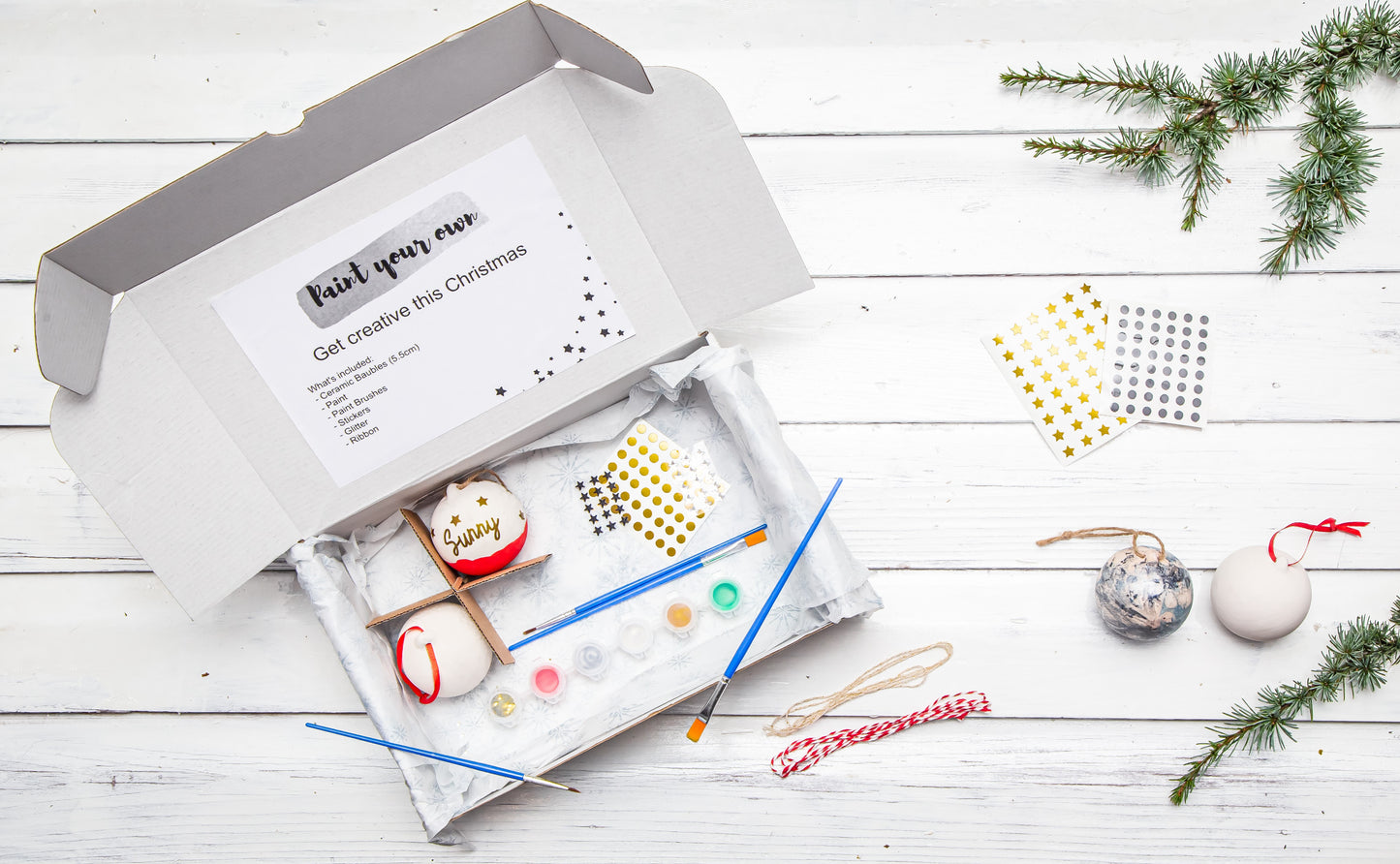 Paint your own bauble kit